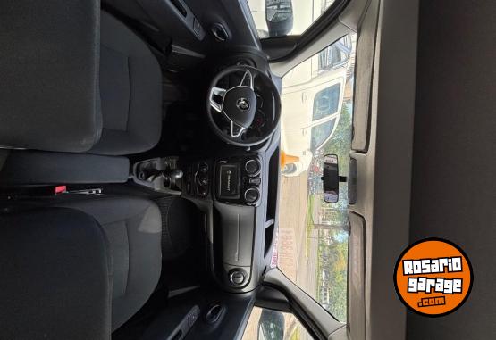 Utilitarios - Renault Kangoo 2025 Nafta 5000Km - En Venta