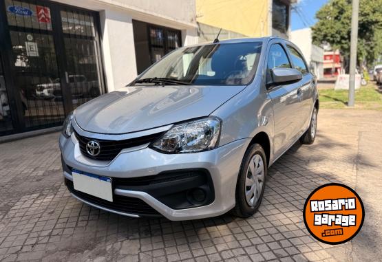 Autos - Toyota etios 2020 Nafta 28000Km - En Venta