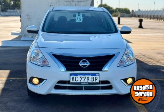 Autos - Nissan Versa Exclusive 1.6 2018 Nafta 70000Km - En Venta