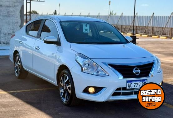 Autos - Nissan Versa Exclusive 1.6 2018 Nafta 70000Km - En Venta