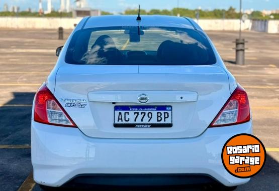 Autos - Nissan Versa Exclusive 1.6 2018 Nafta 70000Km - En Venta