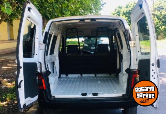 Utilitarios - Peugeot Partner 2007 Diesel 154109Km - En Venta