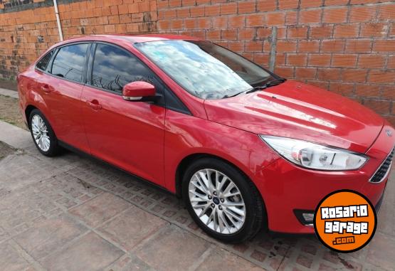 Autos - Ford Focus Se plus 2015 Nafta 116000Km - En Venta