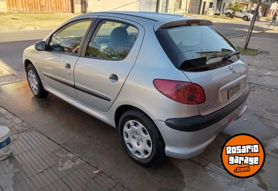 Autos - Peugeot 206 2004 Nafta 160000Km - En Venta
