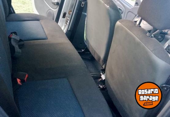 Autos - Renault Sandero 2010 Nafta 209000Km - En Venta