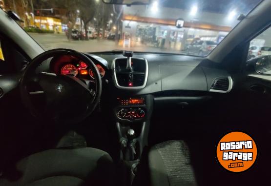 Autos - Peugeot 207 1.4 Active 75 2013 Nafta 98000Km - En Venta