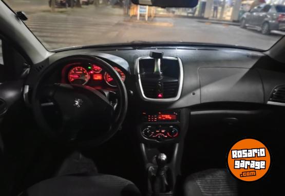 Autos - Peugeot 207 1.4 Active 75 2013 Nafta 98000Km - En Venta