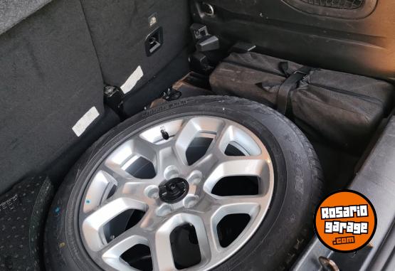 Camionetas - Jeep Renegade sport plus 2017 2017 Nafta 64000Km - En Venta