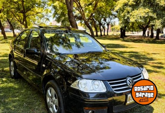 Autos - Volkswagen BORA 2.0 GOLF GOL TREND 2013 Nafta 128000Km - En Venta