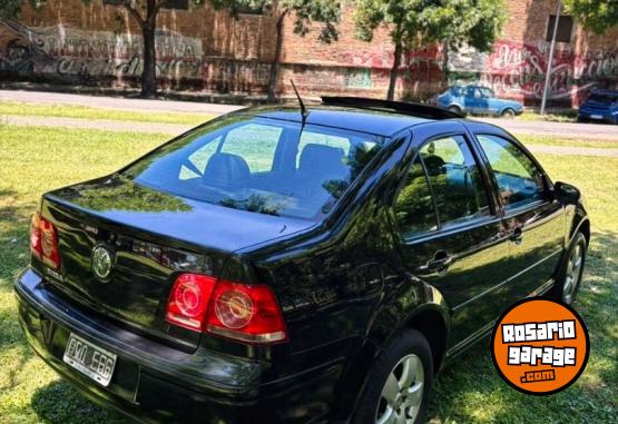 Autos - Volkswagen BORA 2.0 GOLF GOL TREND 2013 Nafta 128000Km - En Venta