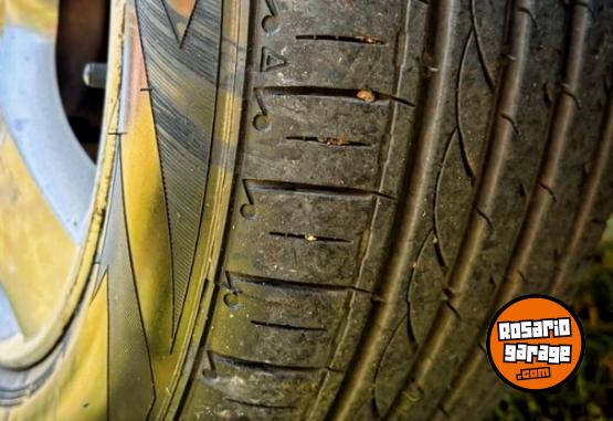 Autos - Volkswagen BORA 2.0 GOLF GOL TREND 2013 Nafta 128000Km - En Venta