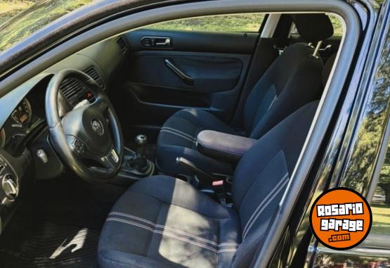 Autos - Volkswagen BORA 2.0 GOLF GOL TREND 2013 Nafta 128000Km - En Venta