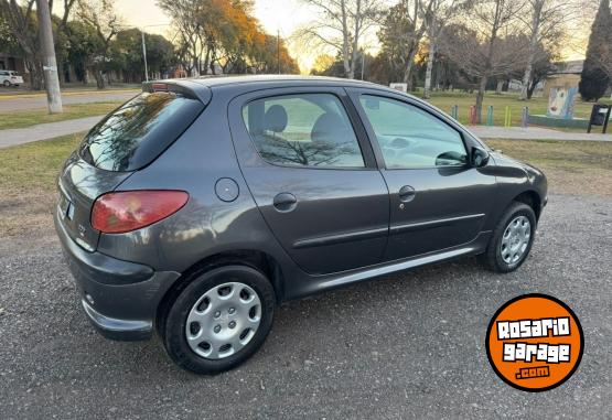 Autos - Peugeot 206 2010 Nafta 111Km - En Venta