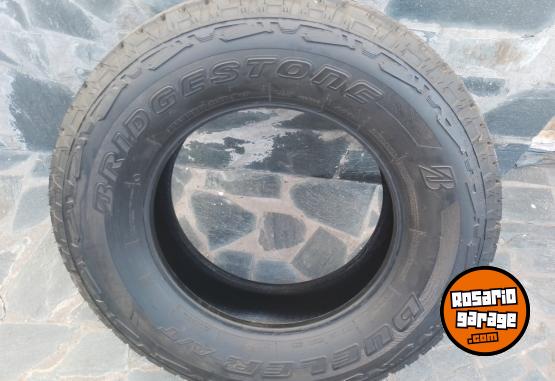 Accesorios para Autos - Neum�ticos nuevo 255/70/17 - En Venta