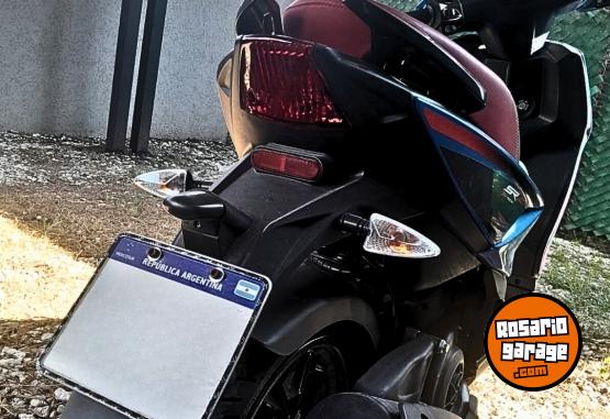 Motos - Aprilia SR 160 2024 Nafta 2400Km - En Venta