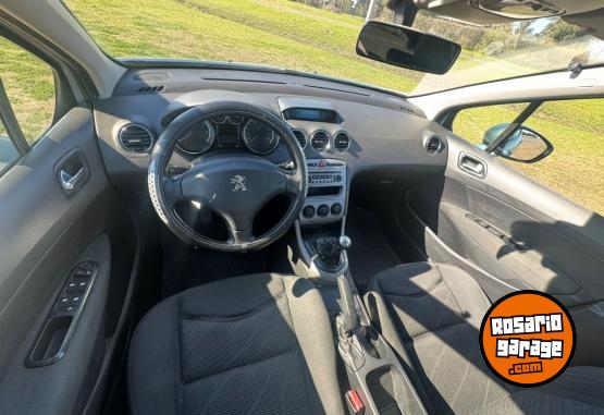 Autos - Peugeot 308 2013 Nafta 130000Km - En Venta