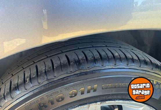 Autos - Peugeot 308 2013 Nafta 130000Km - En Venta