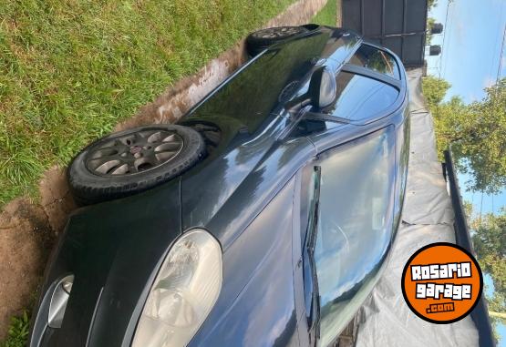 Autos - Fiat Punto 1.4 elx 2010 Nafta 215000Km - En Venta