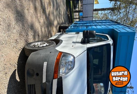 Utilitarios - Renault Master chasis cabina 2011 Diesel 390000Km - En Venta