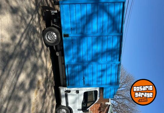 Utilitarios - Renault Master chasis cabina 2011 Diesel 390000Km - En Venta