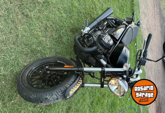 Motos - Guzzi V9 Bobber 2016 Nafta 1571Km - En Venta