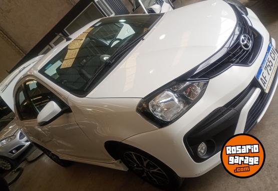 Autos - Toyota Etios 2023 Nafta 66000Km - En Venta