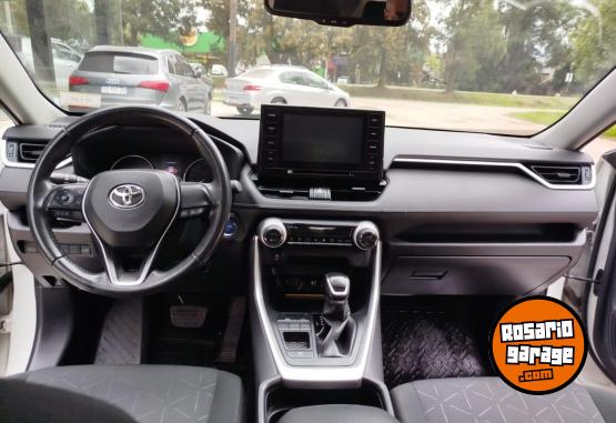 Camionetas - Toyota RAV4 HIBRIDA 2019 Electrico / Hibrido 90000Km - En Venta