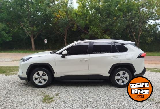 Camionetas - Toyota RAV4 HIBRIDA 2019 Electrico / Hibrido 90000Km - En Venta