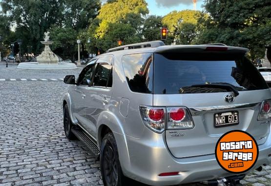 Camionetas - Toyota SW4 SRv 4x4 7 asientos 2014 Diesel - En Venta