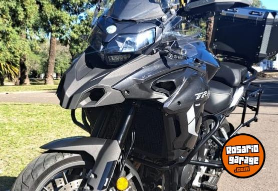 Motos - Benelli TRK 502 2023 Nafta 8400Km - En Venta