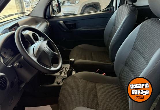 Utilitarios - Peugeot Partner Furgon 2017 Diesel 150000Km - En Venta