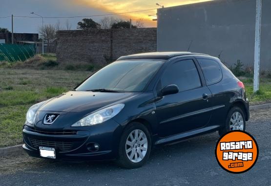 Autos - Peugeot 207 2011 Nafta 127000Km - En Venta