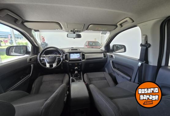 Camionetas - Ford Ranger xlt 4x2 2017 Diesel 153000Km - En Venta