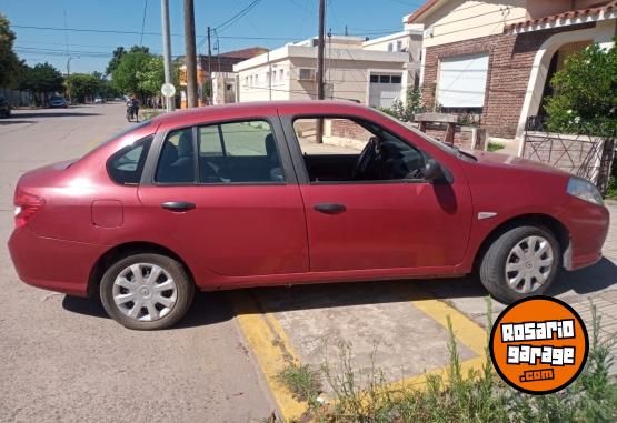 Autos - Renault Symbol 2011 Nafta 156000Km - En Venta