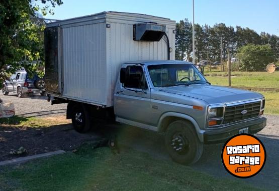 Camiones y Grúas - Ford 350 - En Venta