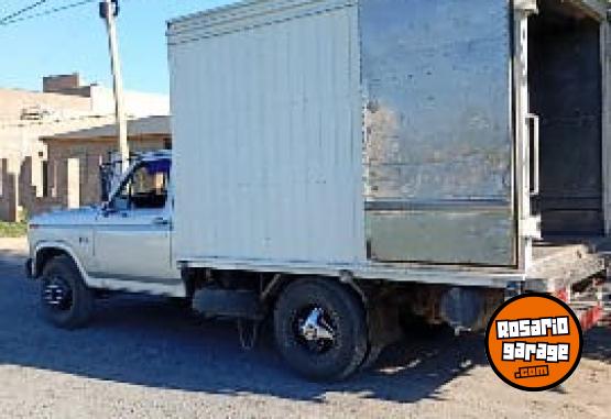 Camiones y Grúas - Ford 350 - En Venta