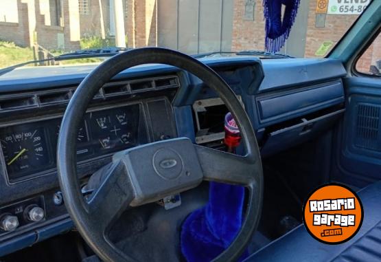 Camiones y Grúas - Ford 350 - En Venta