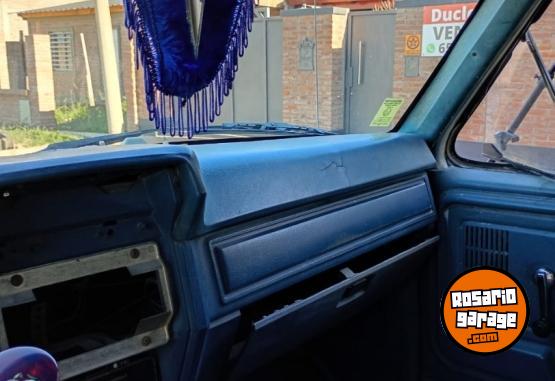 Camiones y Grúas - Ford 350 - En Venta