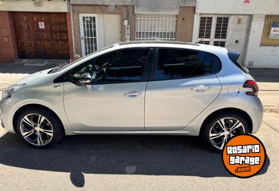 Autos - Peugeot 208 gt 2017 Nafta 63000Km - En Venta