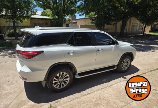 Camionetas - Toyota SW4 SRX 2023 Diesel 68700Km - En Venta