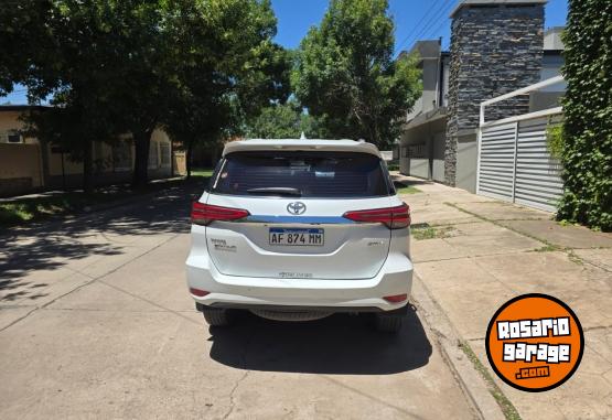 Camionetas - Toyota SW4 SRX 2023 Diesel 68700Km - En Venta