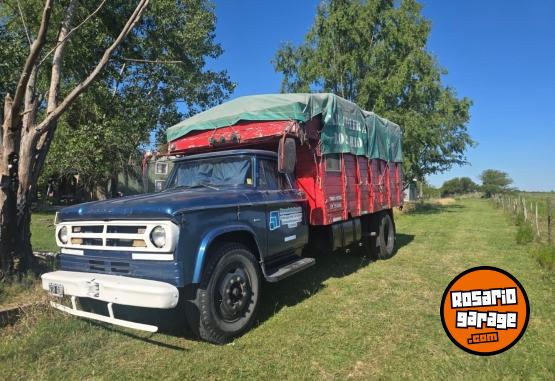 Camiones y Grúas - Dodge 400 - En Venta