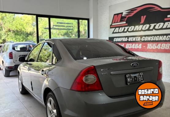 Autos - Ford Focus exe ghia 2013 Nafta 175000Km - En Venta