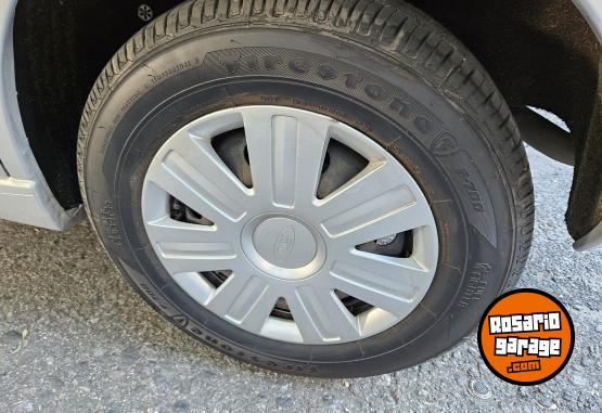 Autos - Ford Focus 1.6 Ambiente 5 puer 2010 Nafta 105000Km - En Venta