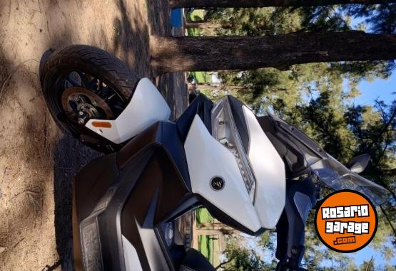 Motos - Voge Maxi Scooter SR4 Max 2023 Nafta 13000Km - En Venta