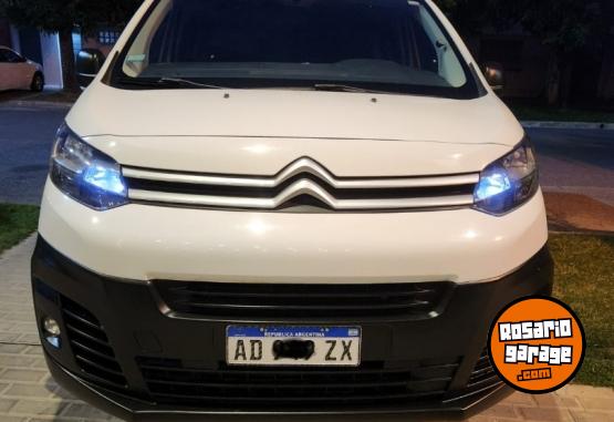 Utilitarios - Citroen Jumpy Mixto HDI 2019 Diesel 207000Km - En Venta