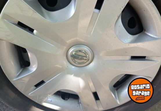 Accesorios para Autos - Llantas Nissan originales con tazas - En Venta