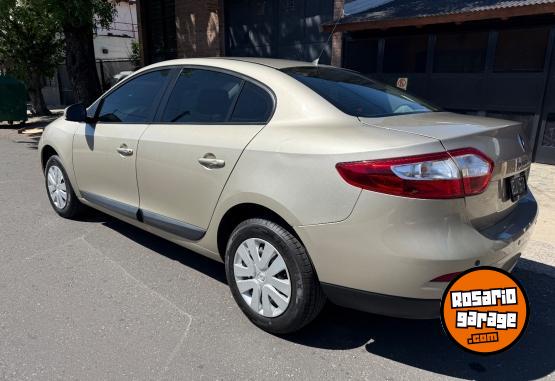 Autos - Renault Fluence confort plus 2013 Nafta 107000Km - En Venta