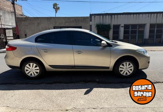 Autos - Renault Fluence confort plus 2013 Nafta 107000Km - En Venta