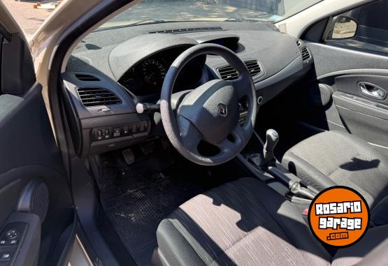 Autos - Renault Fluence confort plus 2013 Nafta 107000Km - En Venta